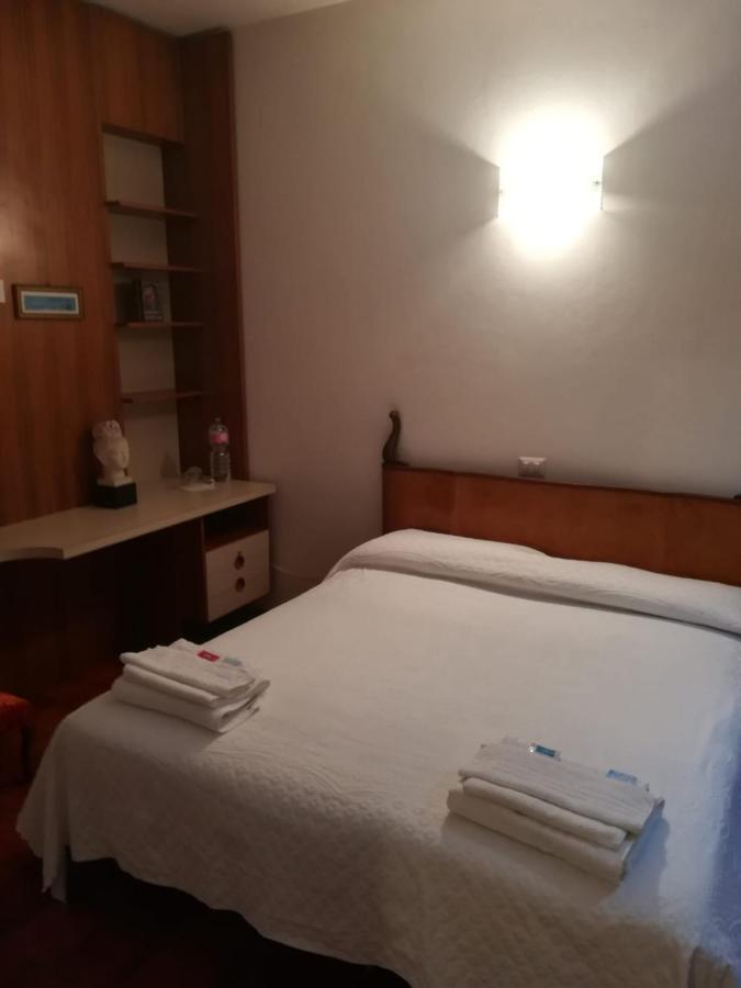 Manu Vintage B&B Cattolica Eksteriør billede